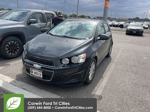 Used 2015 Chevrolet Sonic LT FWD image 10