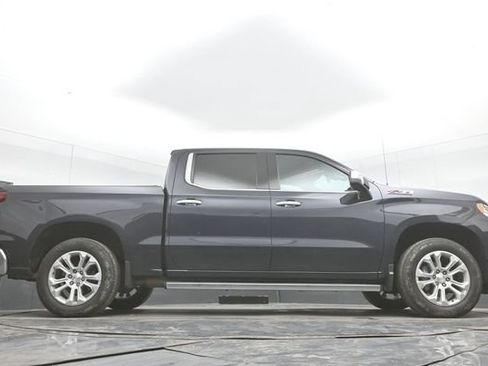 Used 2022 Chevrolet Silverado 1500 LTZ AWD/4WD image 35