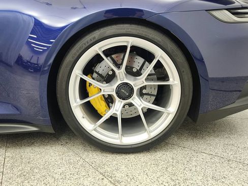 Used 2024 Porsche 911 GT3 RWD image 18