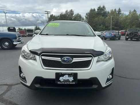 Used 2017 Subaru Crosstrek 2.0i Premium AWD/4WD image 2