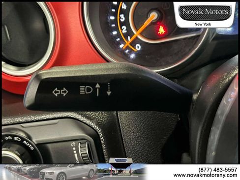 Used 2023 Jeep Wrangler Unlimited Rubicon w/ LED Lighting Group AWD/4WD image 22