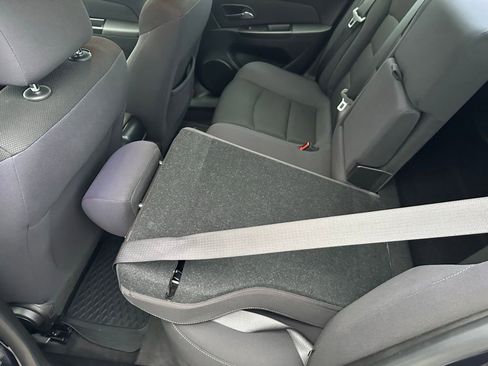 Used 2014 Chevrolet Cruze LT w/ Technology Package image 31