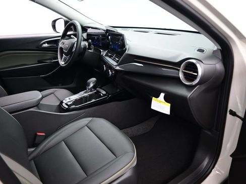 New 2026 Chevrolet Trax ACTIV w/ Driver Confidence Package FWD image 10