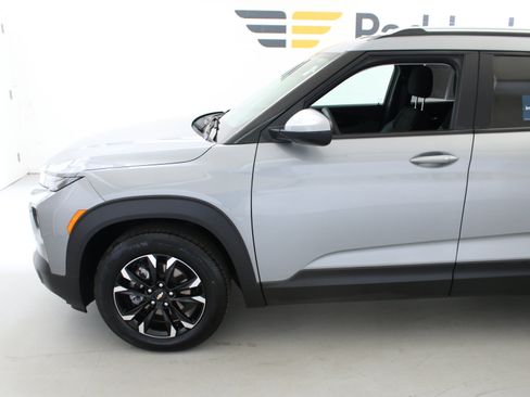 Certified 2023 Chevrolet TrailBlazer LT w/ Convenience Package FWD image 4