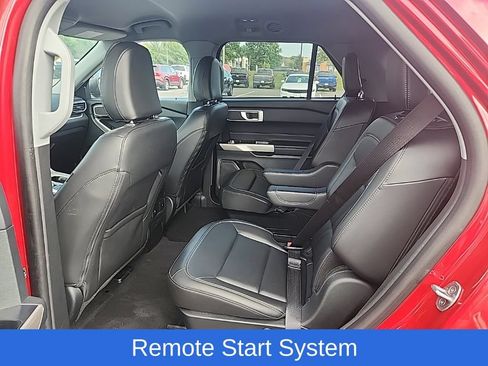 Used 2024 Ford Explorer XLT w/ Equipment Group 202A AWD/4WD image 15