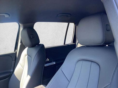 Used 2025 Mercedes-Benz GLB 250 image 15