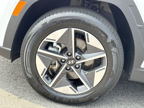Certified 2025 Hyundai Tucson SEL AWD/4WD image 12