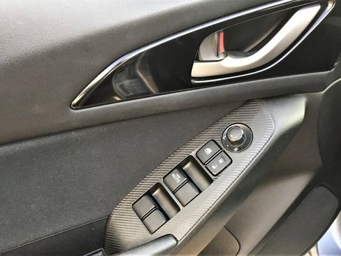 Used 2016 MAZDA MAZDA3 i Sport w/ Preferred Equipment Package image 13