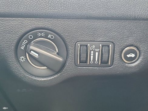 Used 2019 Chrysler 300 Touring w/ Sport Appearance Package image 23