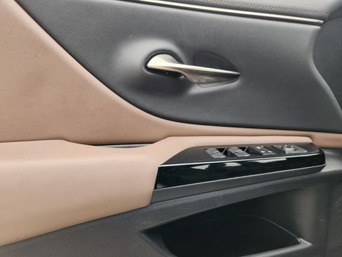 Used 2022 Lexus ES 350 w/ Accessory Package 2 FWD image 20