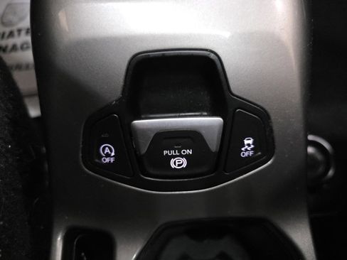 Used 2021 Jeep Renegade Limited w/ Sun & Sound Group image 22