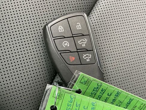 Used 2025 GMC Hummer EV 2X AWD/4WD image 28