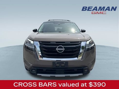 Used 2023 Nissan Pathfinder Platinum AWD/4WD image 2