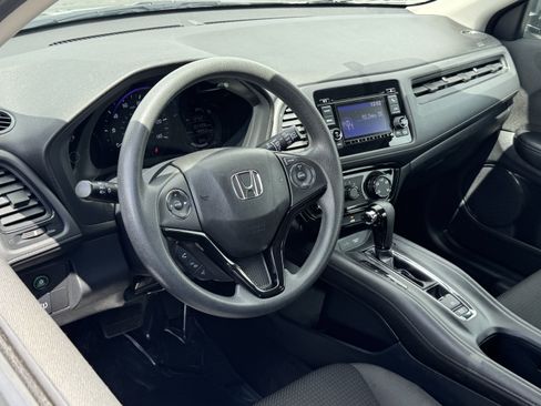 Used 2022 Honda HR-V LX image 7