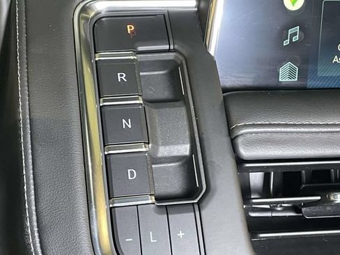 Used 2022 Chevrolet Tahoe LT w/ LT Signature Package AWD/4WD image 31