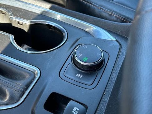 Used 2019 Chevrolet Traverse LT w/ LT Premium Package image 43