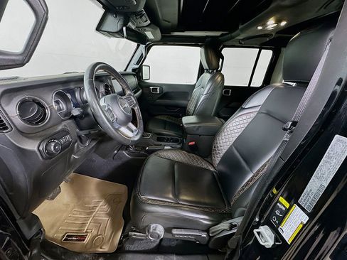 Used 2022 Jeep Wrangler Unlimited Sahara image 14