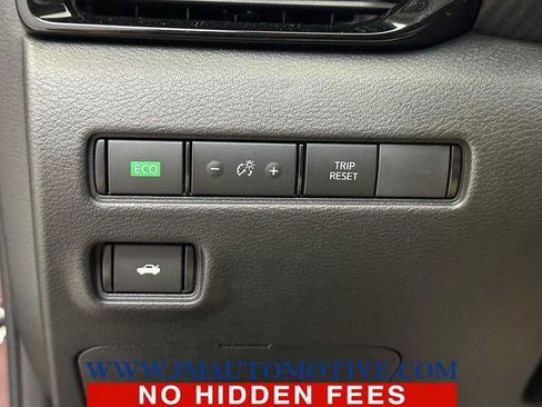 Used 2025 Nissan Sentra SV w/ All-Weather Package FWD image 30