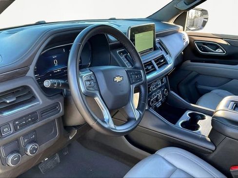 Used 2024 Chevrolet Suburban LT image 12