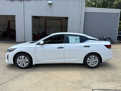 New 2025 Nissan Sentra S image 7