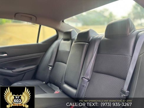 Used 2023 Nissan Altima 2.5 SR FWD image 8