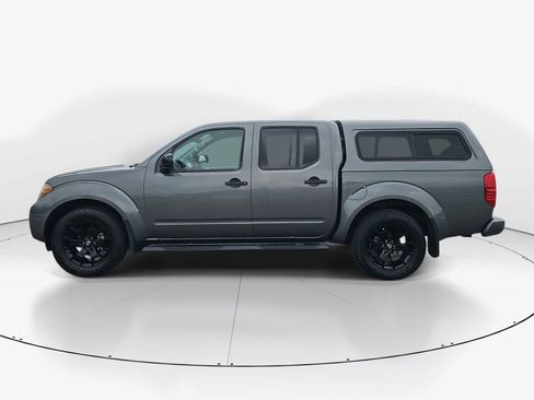 Used 2020 Nissan Frontier SV w/ Midnight Edition Floor Mats RWD image 7
