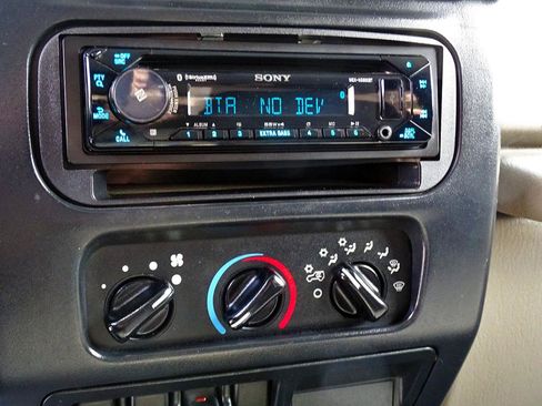 Used 2005 Jeep Wrangler Unlimited AWD/4WD image 29