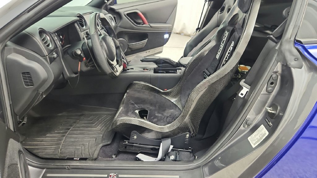 Used 2014 Nissan GT-R Black Edition AWD/4WD image 39