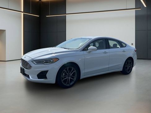 Used 2019 Ford Fusion SEL FWD image 1