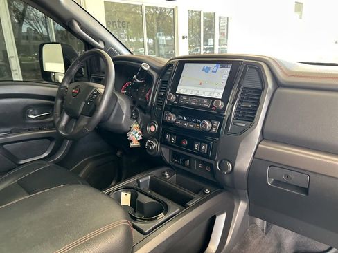 Used 2021 Nissan Titan PRO-4X w/ Pro-4x Convenience Package image 25