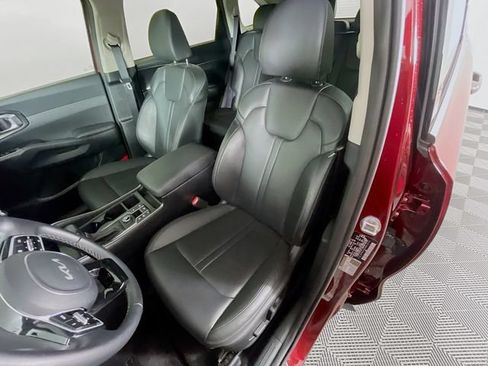 Used 2025 Kia Sorento S FWD image 22