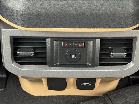 Used 2023 Ford F350 Lariat w/ Chrome Package image 30