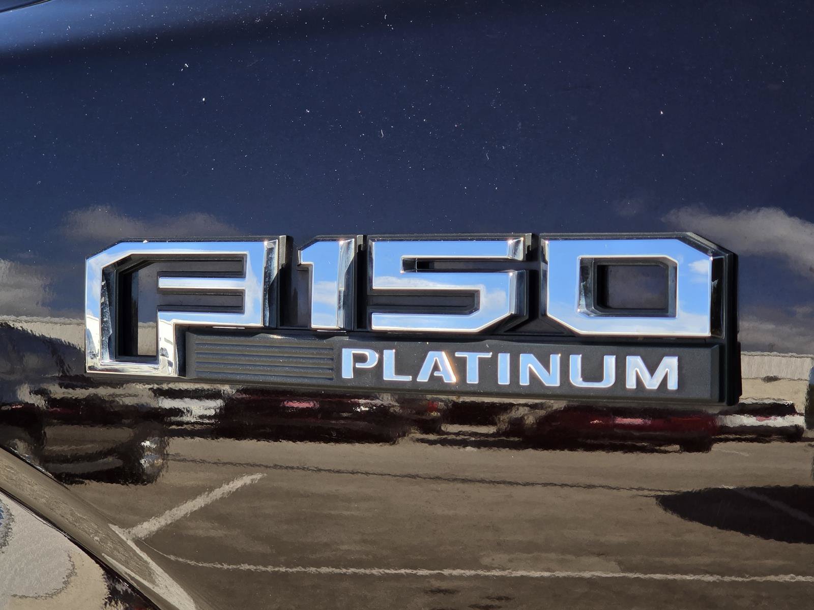 Used 2018 Ford F150 Platinum w/ Equipment Group 701A Luxury AWD/4WD image 11