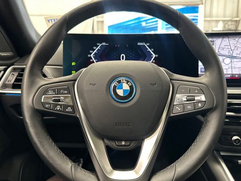Used 2023 BMW i4 eDrive35 RWD image 23