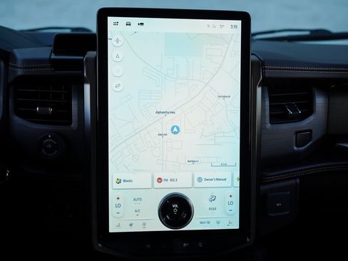 Used 2023 Ford Expedition Platinum image 34