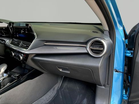 Used 2025 Chevrolet Trax ACTIV FWD image 25
