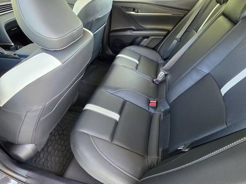 Used 2025 Toyota Camry SE w/ Convenience Package FWD image 9