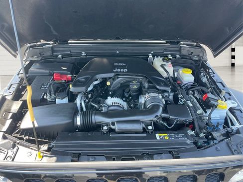 Used 2020 Jeep Wrangler Sport S image 19