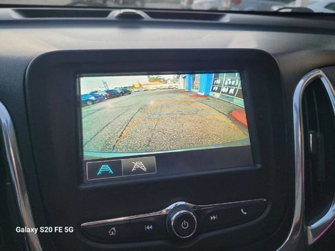 Used 2018 Chevrolet Equinox LT image 17