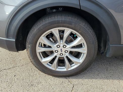 Used 2023 Ford Explorer XLT w/ Equipment Group 202A RWD image 7