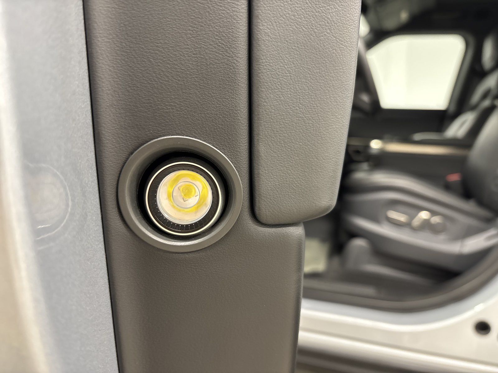 Used 2022 Rivian R1T Launch Edition AWD/4WD image 30