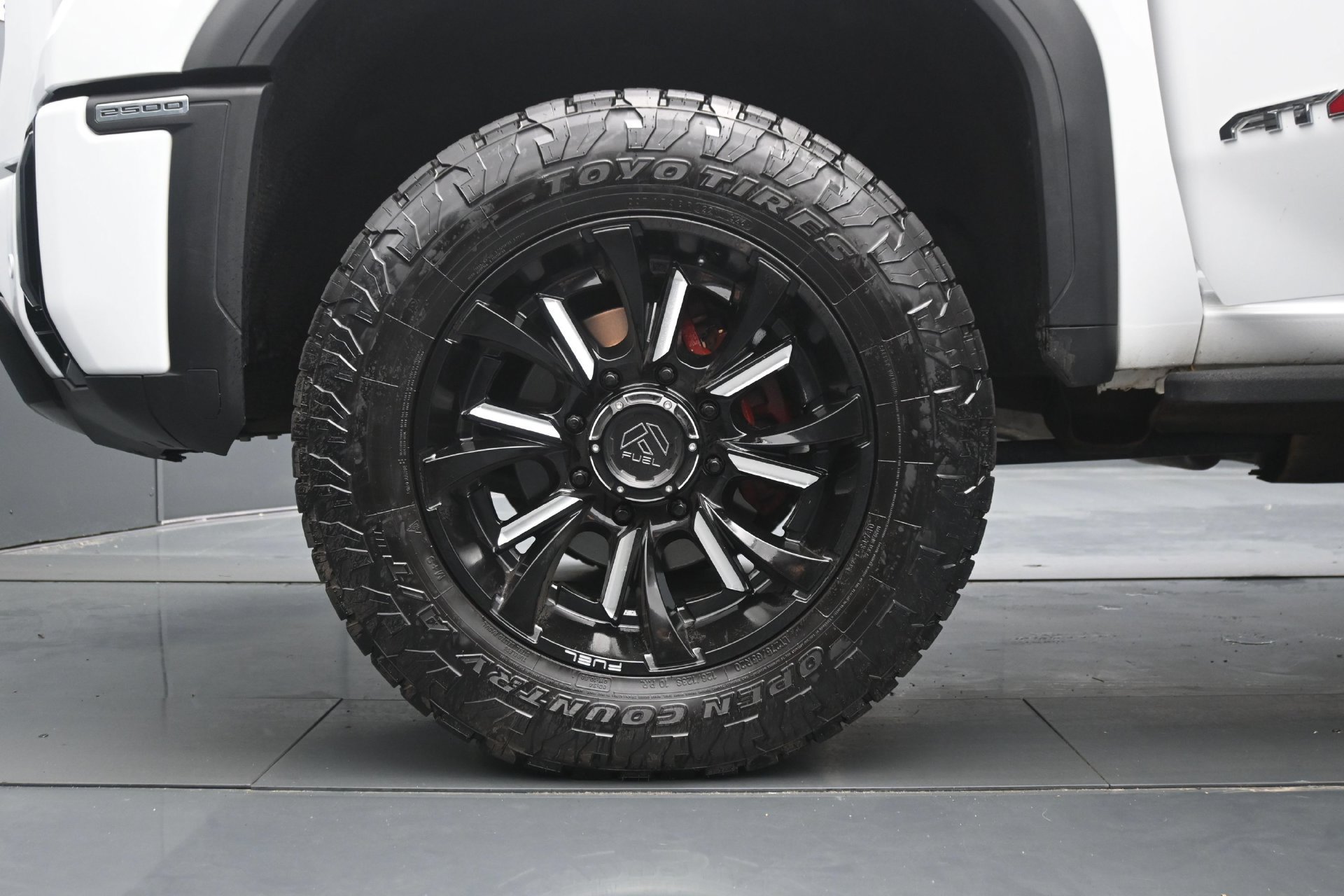 Used 2024 GMC Sierra 2500 AT4 w/ AT4 Premium Plus Package AWD/4WD image 29
