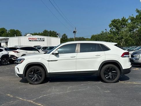 Used 2023 Volkswagen Atlas Cross Sport SE FWD image 2