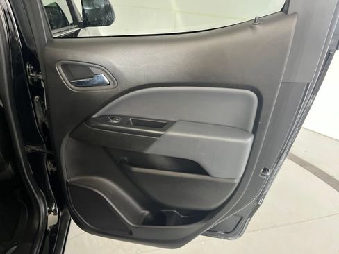 Used 2019 Chevrolet Colorado Z71 AWD/4WD image 28