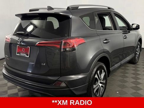 Used 2018 Toyota RAV4 LE FWD image 7