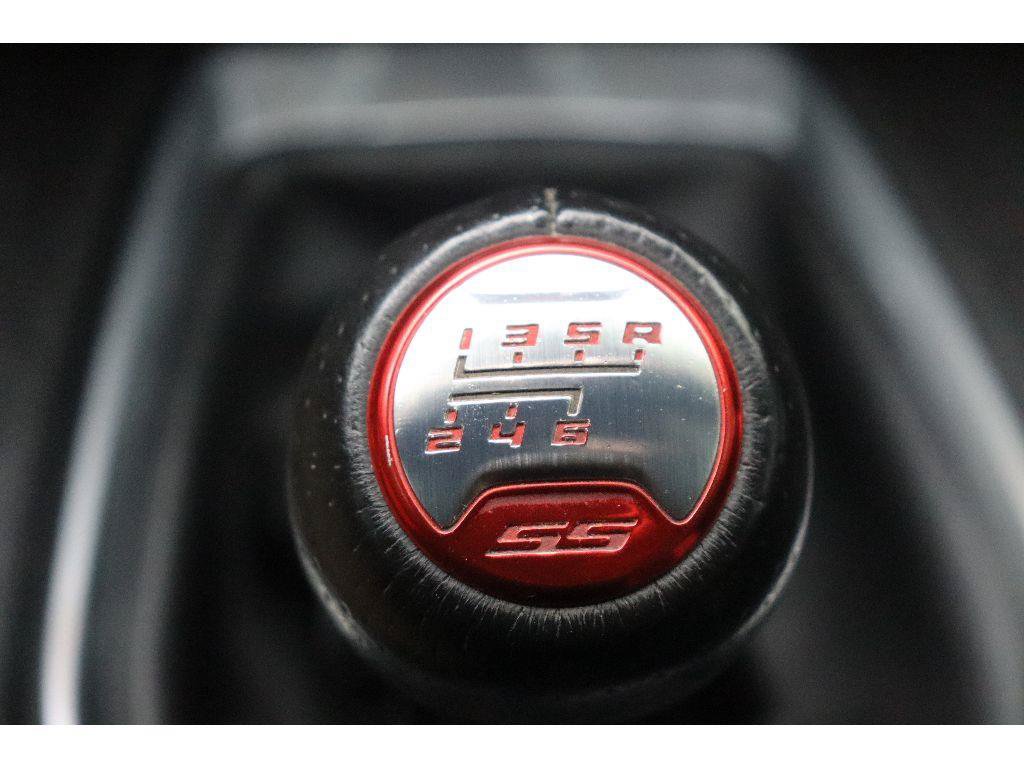 Used 2016 Chevrolet Camaro SS RWD image 20