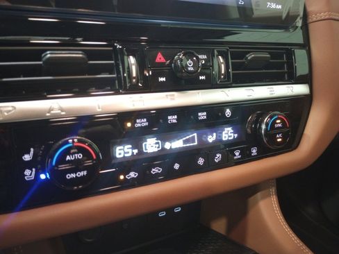 Used 2026 Nissan Pathfinder Platinum w/ Cargo Package image 18