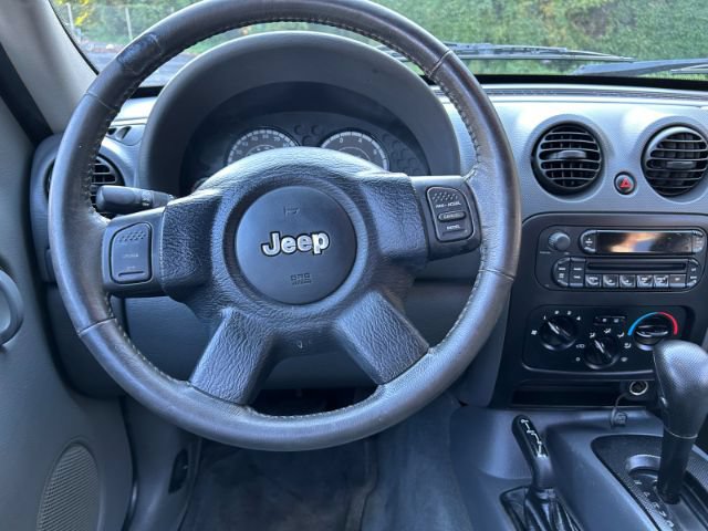 Used 2006 Jeep Liberty Sport AWD/4WD image 10