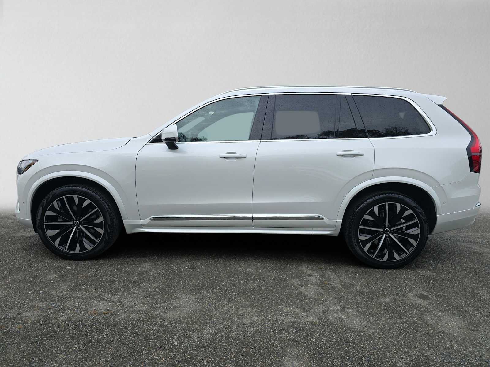 Used 2026 Volvo XC90 B6 Plus w/ Protection Package Premier AWD/4WD image 6