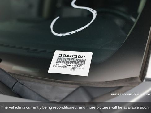 Used 2022 Ford Expedition XLT image 21